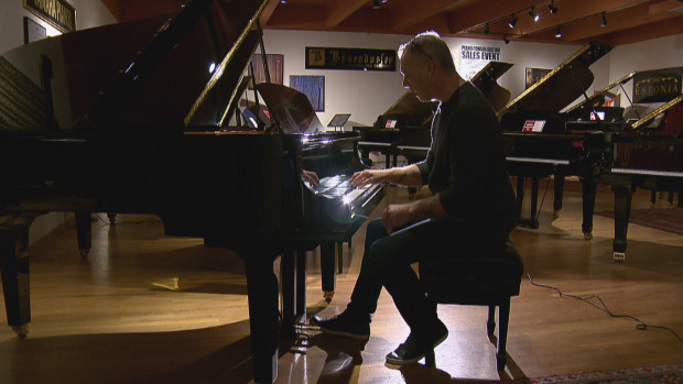 Vào năm 40 tuổi, cuộc đời ông Amato có sự thay đổi lớn khi gặp một chấn thương nghiêm trọng khiến chấn động não. Không những vậy, ông còn mất một phần trí nhớ và một phần khả năng thính giác.