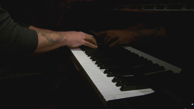 Ông Amato được biết đến là một trong khoảng 30 người bỗng chốc trở thành thiên tài sau khi gặp một chấn thương nào đó. Trước sự việc bí ẩn này, giới chuyên gia vào cuộc tìm hiểu.