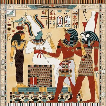 Tuy nhiên, trong trường hợp Nữ hoàng không sinh được con trai hoặc con trai chết trước khi được truyền ngôi thì con cái của những người vợ khác có cơ hội trở thành người thừa kế ngai vàng. Những người con trai khác của vua sẽ được ban chức tước và đất đai để ra ở riêng sau khi trưởng thành.