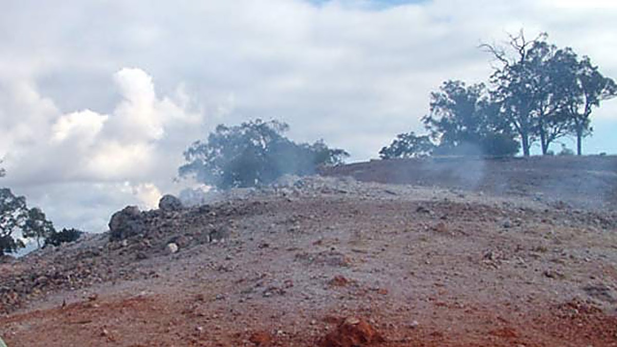 Khi một phần nhỏ vỉa than cháy hết thì ngọn lửa sẽ chuyển sang phần tiếp theo. Do ngọn lửa nằm sâu khoảng 30 m dưới lòng đất nên tốc độ cháy diễn ra khá chậm. Vì vậy, ngọn lửa bên dưới núi Wingen cháy hơn 6.000 năm qua chưa có dấu hiệu dừng lại. Theo tính toán của các nhà khoa học, ngọn lửa ngầm dưới núi Wingen di chuyển khoảng 1m về phía nam mỗi năm.