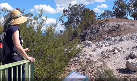 Sau đó, người đàn ông tên Smart tiết lộ với báo giới rằng phát hiện một ngọn lửa trên núi. Kể từ đây, sự việc kỳ lạ xảy ra trên núi Wingen thu hút sự tò mò của công chúng cũng như giới chuyên gia.