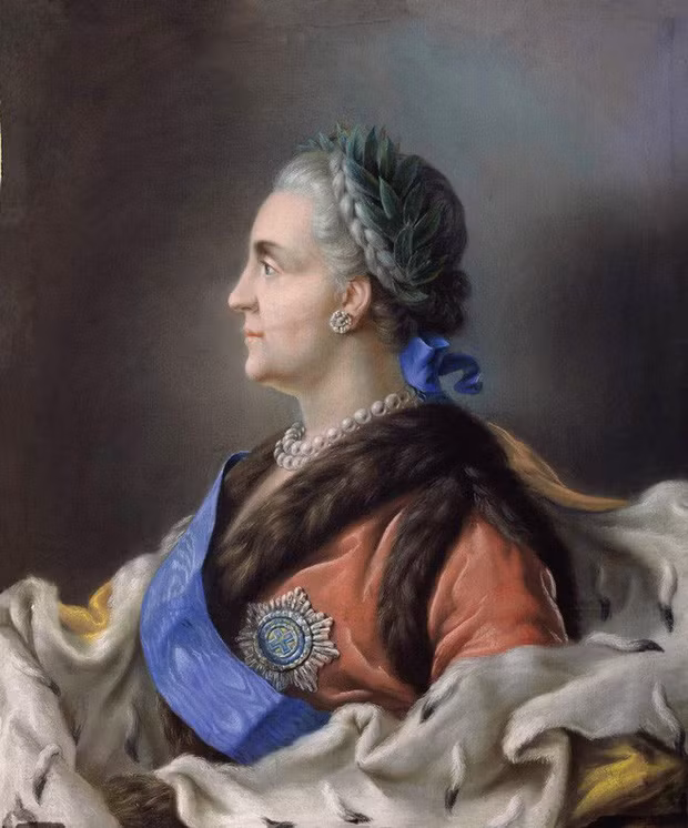 Catherine đại đế uống cafe đậm đặc như vậy nên phần bã sau mỗi lần bà hoàng này sử dụng được ban cho những người phục vụ. Họ sử dụng phần bã đó để pha cafe và uống khoảng 2 - 3 lần rồi mới đem bỏ.