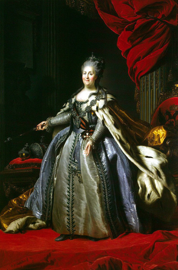 Yekaterina Velikaya, Catherine II, Yekaterina Alekseyevna là những tên gọi khác của Catherine đại đế (1729 - 1796). Bà là Nữ hoàng Nga giỏi trị nước nổi tiếng lịch sử xứ sở bạch dương.