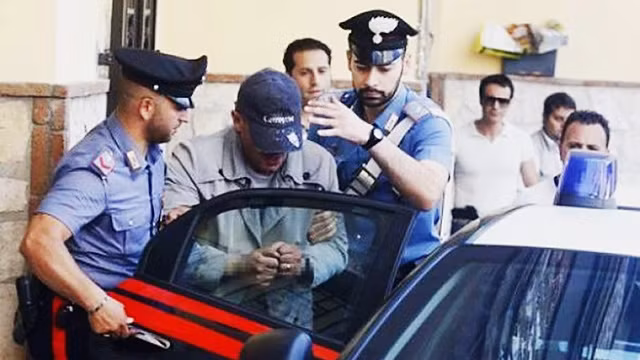 Để các thành viên đảm bảo kỷ luật và trung thành với thủ lĩnh, băng đảng ‘Ndrangheta đưa ra một quy tắc là tất cả tên tội phạm thuộc băng nhóm này tuyệt đối không hợp tác với chính quyền. Nếu kẻ nào vi phạm quy tắc thì đều bị giết chết. Theo đó, không có mấy thành viên ‘Ndrangheta dám mạo hiểm tính mạng của bản thân.