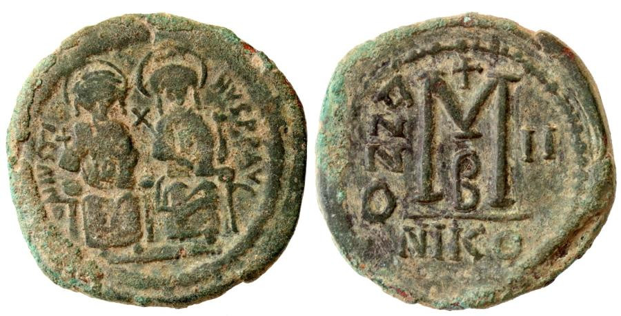 Đến năm 571, tính cách của hoàng đế Justin II có sự thay đổi lớn. Ông trở nên độc đoán và hay nóng giận. Theo đó, ông ban hành một chính sách đàn áp một số tôn giáo, bắt giữ một số giáo sĩ và phạt tù họ.