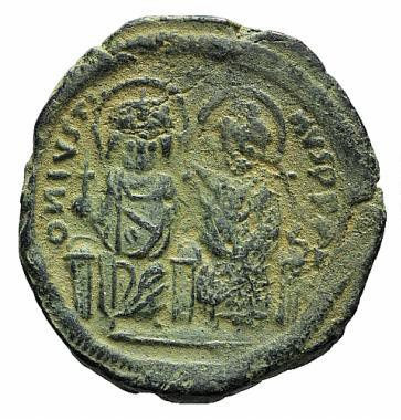 Không những vậy, hoàng đế Justin II còn bắt đầu có những hành động kỳ lạ. Trong số này có thời điểm ông yêu cầu các nhạc công chơi nhạc suốt ngày đêm.