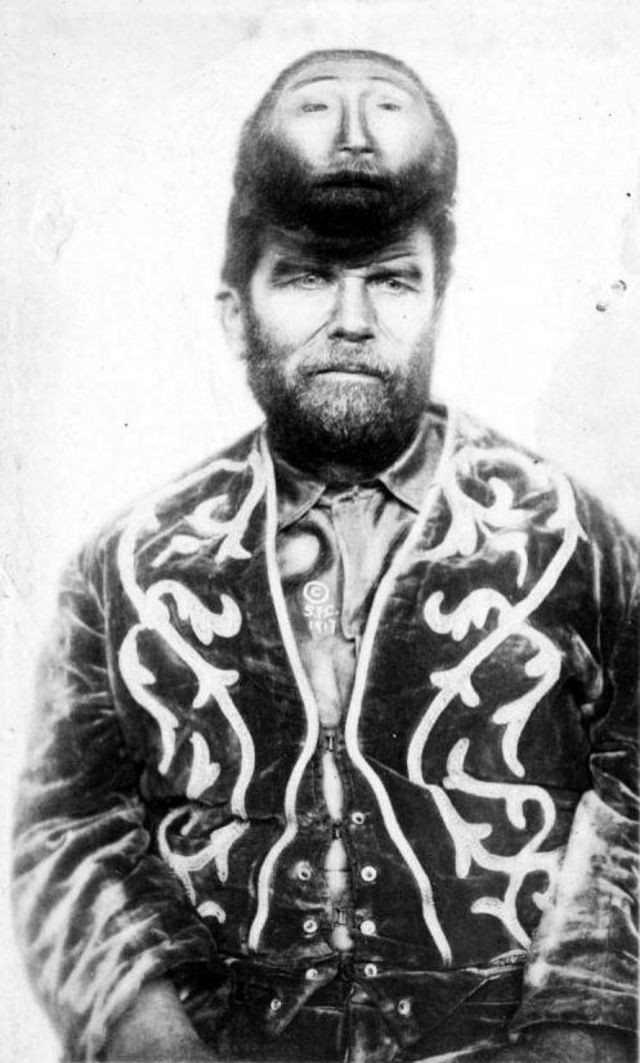 Pasqual Pinon được xem là một trong những nhân vật "hái ra tiền" cho đoàn xiếc Sells-Floto khi những buổi biểu diễn của ông luôn thu hút rất đông khán giả tới xem.