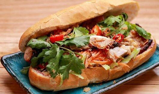 Theo đó, hình ảnh bánh mì Việt Nam có thể được người dùng ở 12 quốc gia trên thế giới như Mỹ, Canada, Nhật Bản, Australia... nhìn thấy trên Google Doodle.