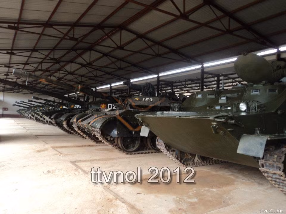 Trước đây, Việt Nam đã từng thực hiện đề tài nâng cấp xe tăng T-54/55 lên chuẩn M3 mà Israel đề xuất. Tuy nhiên, gói nâng cấp này đã không bao giờ được áp dụng rộng rãi, chỉ 1-2 xe thử nghiệm ra đời.