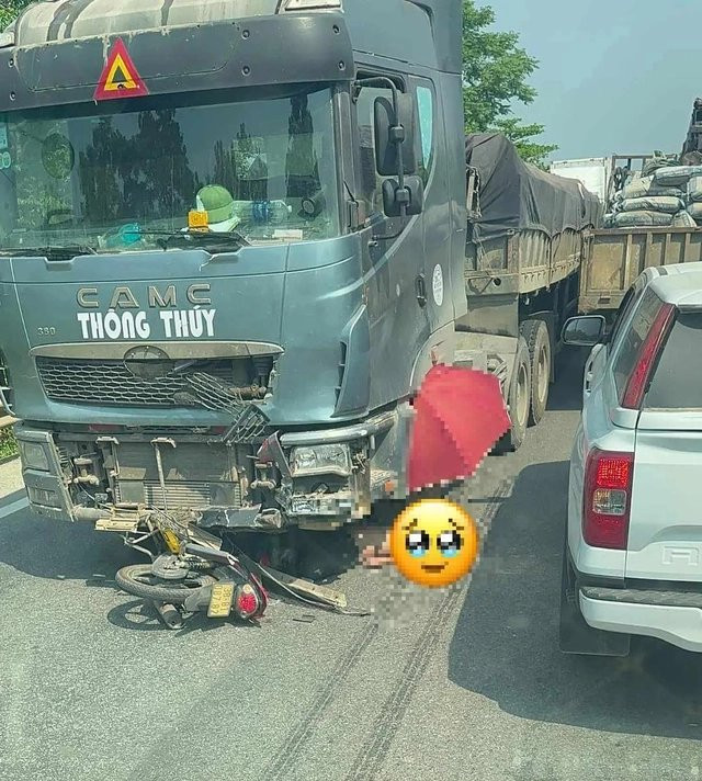 2 vụ va chạm với xe đầu kéo, 2 người tử vong thương tâm 2 vu va cham voi xe dau keo, 2 nguoi tu vong thuong tam