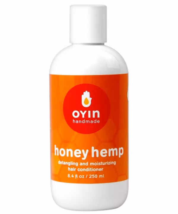  Bổ sung dưỡng chất cho tóc: Mật ong giàu vitamin, khoáng chất, amino axit và các chất chống oxy hóa - các thành phần dưỡng ẩm tuyệt vời giữ cho mái tóc mềm và khỏe mạnh. Mật ong cũng là một chất làm ẩm tự nhiên, lấy độ ẩm từ không khí làm ẩm cho tóc bạn.