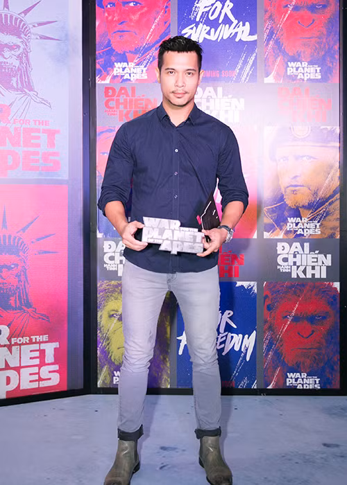 Ngoài vợ chồng Tim, Trương Thế Vinh cũng góp mặt tại buổi ra mắt phim “Đại chiến hành tinh khỉ”.