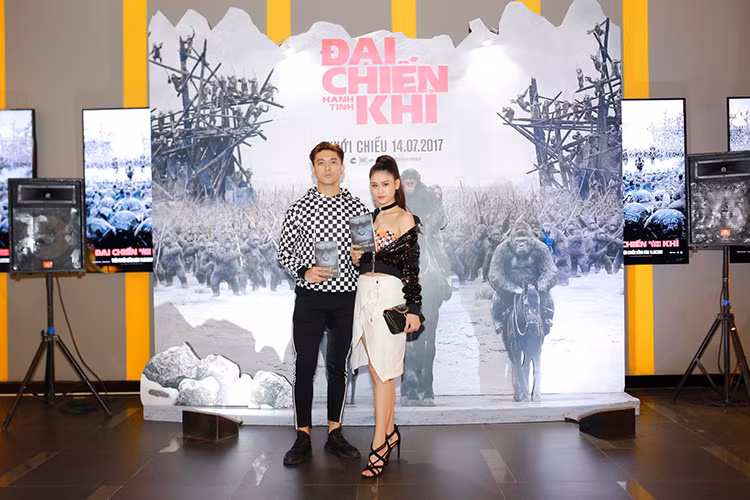 Thời gian vừa qua, Tim và Trương Quỳnh Anh bận rộn với công việc riêng. Thỉnh thoảng, cặp đôi sánh đôi bên nhau tại các sự kiện.