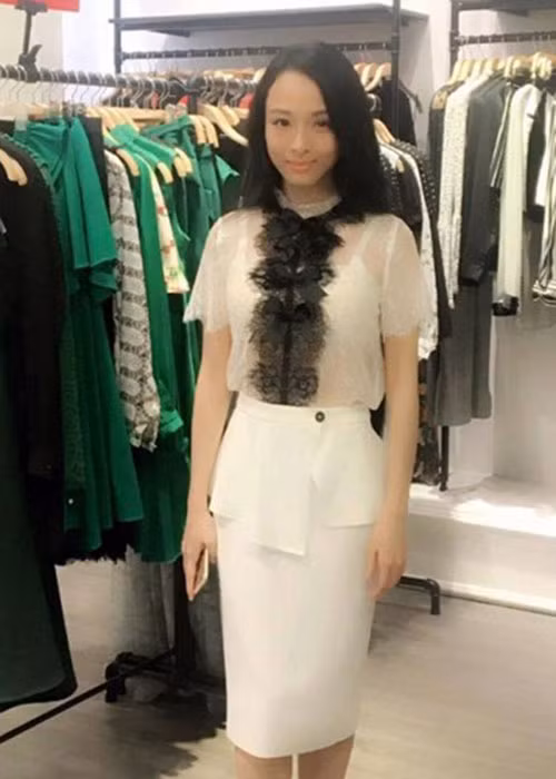 Hình ảnh Phương Nga thay đổi diện mạo khi khoác lên mình bộ cánh sang trọng. Trước đây, hoa hậu sinh năm 1987 vốn sở hữu nhan sắc lộng lẫy. Ảnh: Vietnamnet