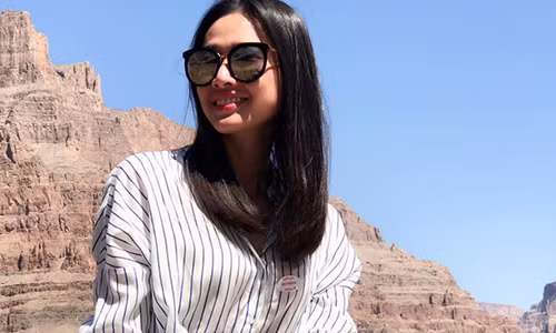 Hau chia tay Bang Kieu, Duong My Linh dang status la