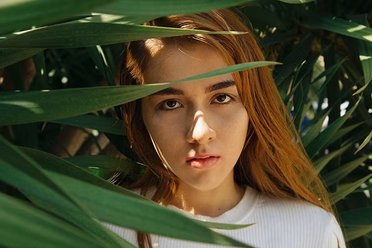 Mỹ Hạnh sinh ra tại Cần Thơ và sống với mẹ. Là người mẫu, diễn viên cô quyết định chinh phục cuộc thi sắc đẹp năm nay. Mỹ Hạnh 21 tuổi, cao 1m72 với chỉ số hình thể 89-65-92.