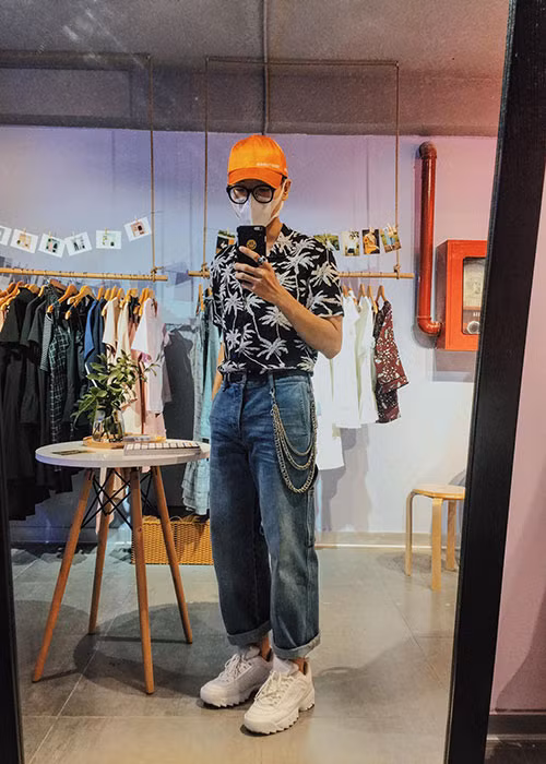 Đức Phúc đã tham gia một chương trình thay đổi ngoại hình và giấu kín quá trình phẫu thuật thẩm mỹ của mình. Ảnh: FBNV