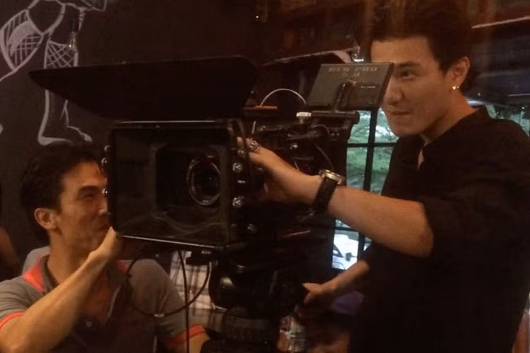 Hiện tại, Huỳnh Anh tích cực chuẩn bị thực hiện một dự án mới do anh làm đạo diễn. Ảnh: Instagram nhân vật