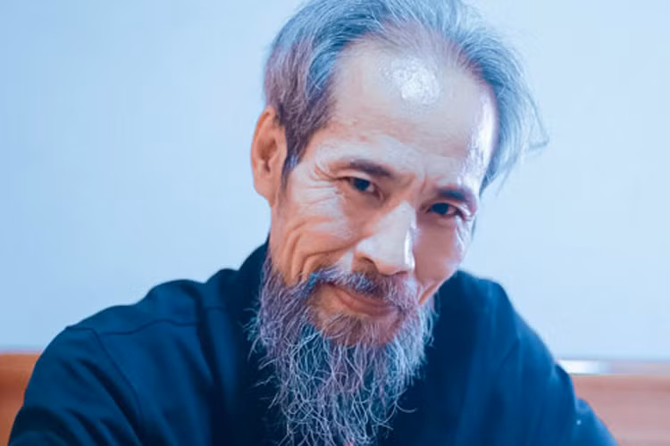 Chu Hùng tự nhận mình là một diễn viên có tài. Ghi dấu ấn với không ít vai diễn nhưng ông vẫn chưa có danh hiệu nào. Theo lời nghệ sĩ Chu Hùng, trước đây ông từng có làm đơn xét duyệt một lần. Ảnh: Dân Việt