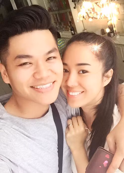 Ban đầu, chuyện tình cảm của Lê Phương và Trung Kiên không được gia đình 2 bên ủng hộ. Mẹ của Trung Kiên phản đối vì tuổi tác còn mẹ Lê Phương cũng không đồng ý.