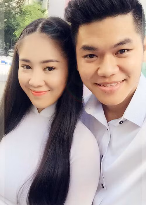 Bà mẹ một con được khen ngợi ngày càng trẻ trung sau khi yêu bạn trai kém tuổi.