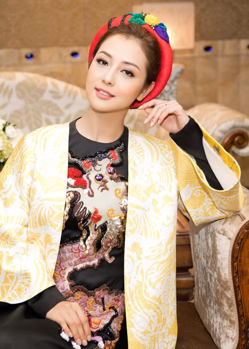 Jennifer Phạm hiện là một trong những mỹ nhân có cuộc sống viên mãn nhất làng giải trí Việt.