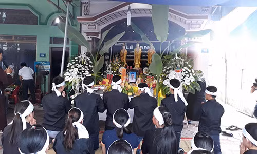 Ca si Le Tinh qua doi sau khi nga tu tang 10 chung cu-Hinh-2