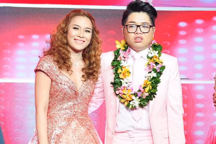 Trong một cuộc phỏng vấn mới đây với Saostar, Đức Phúc cho biết khi nhìn thấy hình ảnh của Đức Phúc sau phẫu thuật thẩm mỹ, Mỹ Tâm vô cùng ngạc nhiên và thốt lên: “Ôi trời ơi, con ơi, đẹp quá!”. Ảnh: Một thế giới