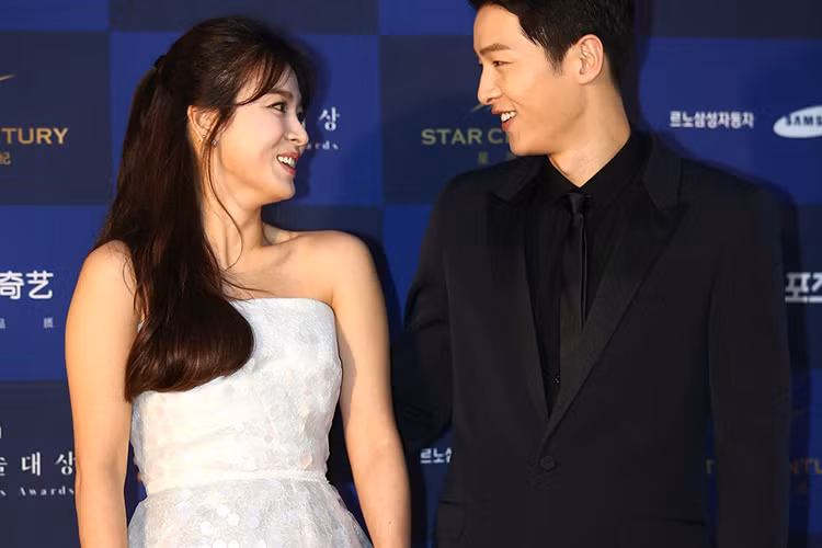 Cặp diễn viên phim "Hậu duệ mặt trời" sẽ thề nguyện trăm năm vào ngày 31/10/2017. Ảnh: Bamboo