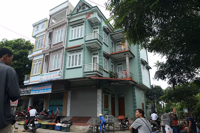 Di xe may xuyen Dong Duong, mua toc ca thien ha-Hinh-8