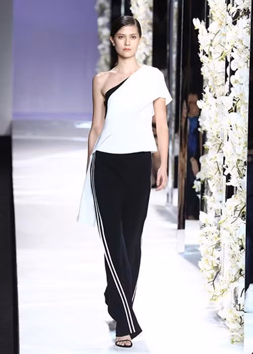 Với kinh nghiệm làm người mẫu hơn 10 năm, Mareeya đầy tự tin trên sân khấu khi tham gia cuộc thi Hoa hậu Hoàn vũ Thái Lan 2017.