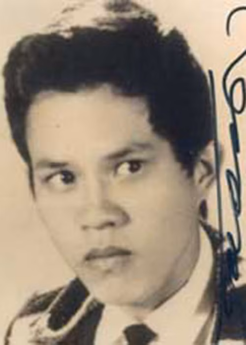 Để theo đuổi niềm đam mê với âm nhạc, nhạc sĩ Vinh Sử phải sống tự lập. Ông âm thầm sáng tác trong khi vật lộn đủ nghề để mưu sinh. Nhạc sĩ Vinh Sử sáng tác với nhiều bút danh như Vinh Sử, Cô Phượng, Hàn Ni, Diễm Nhi, Đức Vượng... Ảnh: An ninh thế giới