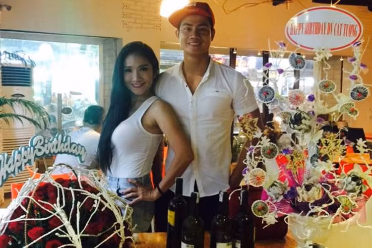 MC Cát Tường e ngại rằng sau này trong cuộc sống hôn nhân, khoảnh cách tuổi tác giữa cô và Minh Thành sẽ là trở ngại lớn. Ảnh: Zing