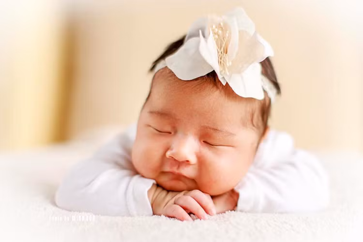 Ngày 25/7/2016, bé Polar - con gái của Hoa hậu Hương Giang cất tiếng khóc chào đời. Tuy nhiên, gần đây, cô nhóc mới chính thức lộ diện với công chúng.