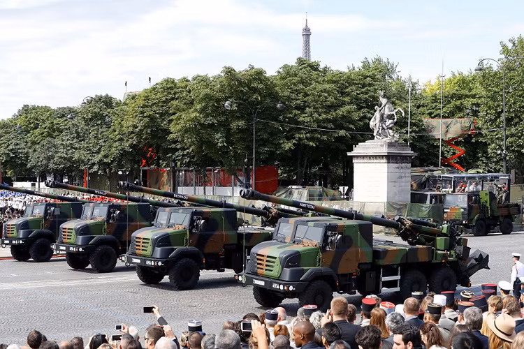 Lựu pháo tự hành CAESAR 155 mm, một trong những lựu pháo bánh lốp hàng đầu thế giới.