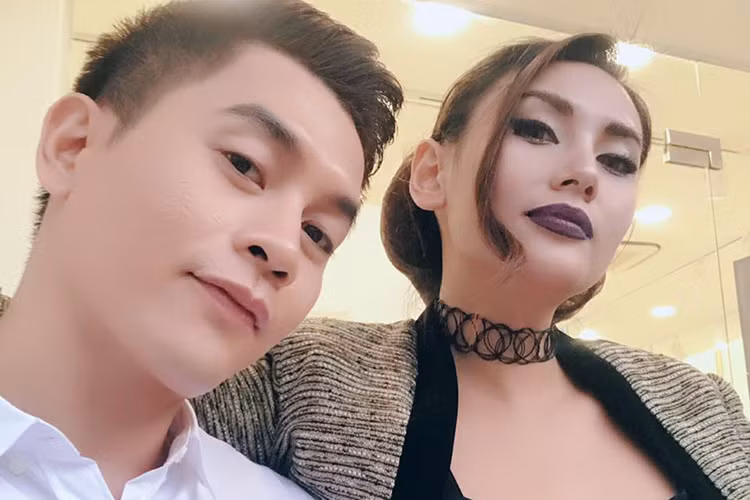 Võ Hoàng Yến chú thích cho loạt ảnh: “Chỉ để ở đây và chả thích nói gì" đồng thời tag trang cá nhân của nam đồng nghiệp. Ảnh: FBNV