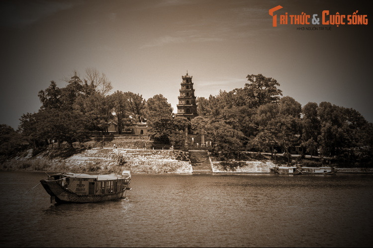 Sự thật về lời nguyền tình duyên ở chùa Thiên Mụ Su that ve loi nguyen tinh duyen o chua Thien Mu