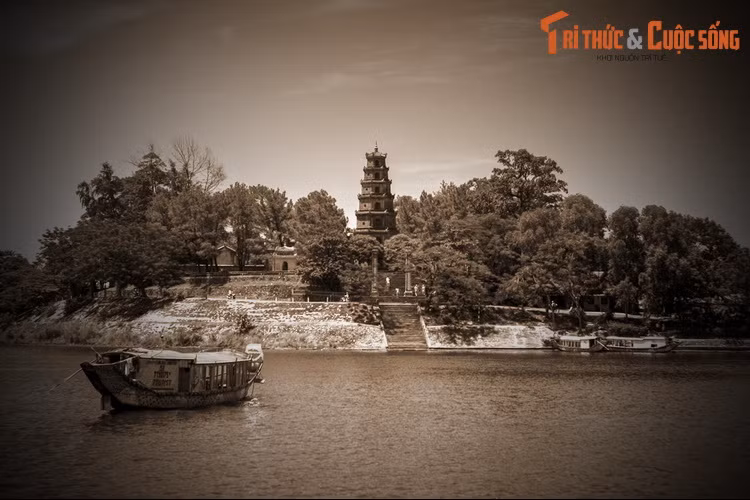 Su that ve loi nguyen tinh duyen o chua Thien Mu