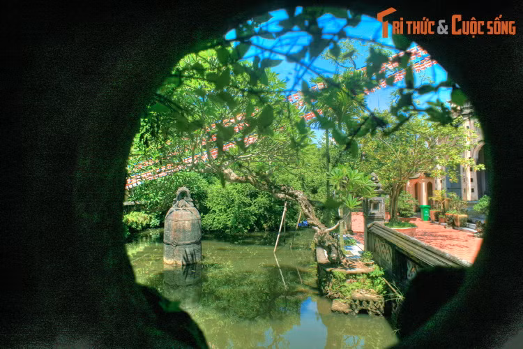 Từ lâu nay, dân gian trong vùng vẫn truyền miệng rằng nếu Đại Hồng Chung được đánh thì cả tỉnh Nam Định và một vài vùng lân cận sẽ nghe được tiếng ngân vang của quả chuông đặc biệt này. Đáng tiếc rằng do sự éo le của thời cuộc mà quả chuông khổng lồ này chưa bao giờ được đánh...