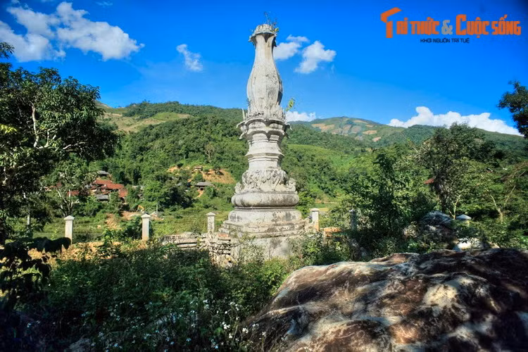 3. Tháp Lào là một loại hình tháp cổ độc đáo nhưng không được nhiều người biết đến ở Việt Nam. Về mặt lịch sử, tượng tự các bảo tháp Phật giáo của người Việt, tháp Lào cũng có nguồn gốc từ stupa Phật giáo, nhưng ít biến đổi hơn nhiều. Ảnh: Tháp Mường Luân ở tỉnh Điện Biên.