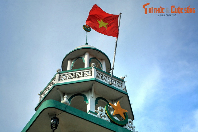 Là công trình kiến trúc tiêu biểu của cộng đồng người Chăm ở Nam bộ, thánh đường Mubarak đã được công nhận là Di tích lịch sử – văn hóa cấp quốc gia từ năm 1989.