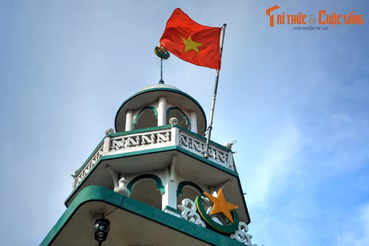 Là công trình kiến trúc tiêu biểu của cộng đồng người Chăm ở Nam bộ, thánh đường Mubarak đã được công nhận là Di tích lịch sử – văn hóa cấp quốc gia từ năm 1989.