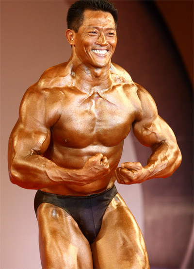 Với Lý Đức, vận động viên 7 lần vô địch thể hình châu Á, 5 lần đoạt huy chương vàng SEA Games và giải thể hình Đông Nam Á, để duy trì phong độ có hình thể đẹp, anh cũng có chế độ ăn cực khủng.