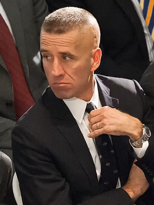 Washington Post đưa tin, ông Beau Biden - con trai của Phó Tổng thống Mỹ Joe Biden - đã qua đời ngày 30/5 ở tuổi 46, sau một thời gian dài chiến đấu với bệnh ung thư não.