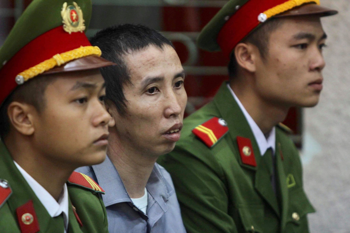 Đại diện Viện Kiểm sát cho biết, dù bị cáo Trần Thị Hiền khai không mua bán ma túy với Bùi Văn Công, Lường Văn Hùng, Vì Văn Toán và Hiền cũng không quen biết ai có tên như trên. Tuy nhiên, căn cứ vào kết quả điều tra, đủ điều kiện xác định Hiền có mua bán ma túy với Công và Hùng. 