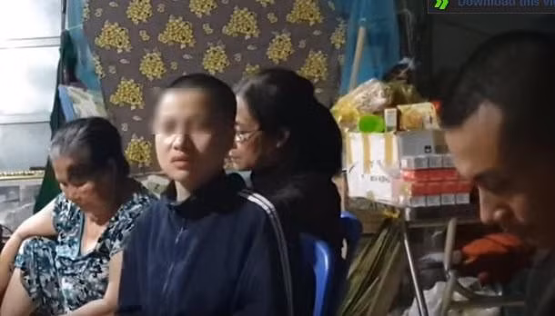 Vu Tinh that Bong Lai: Co gai 22 tuoi muon di tu, cha me cam... co nen?