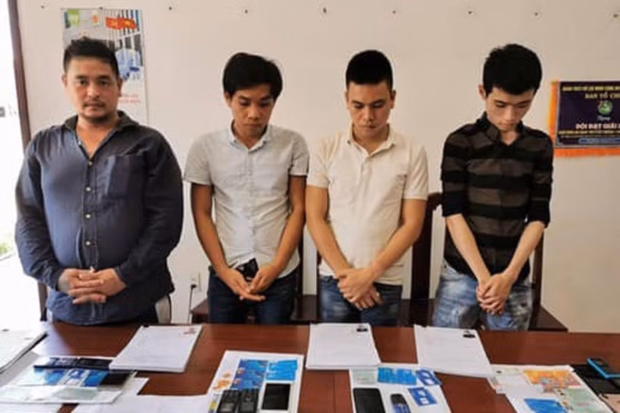 Lat tay thu doan toi pham cong nghe lua chiem doat toan bo tien trong TK ngan hang-Hinh-2