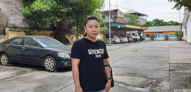 Da ky QD giang 2 cap bac, buoc ra khoi nganh doi voi nu dai uy nao loan san bay