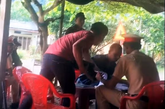 “Sep” CSGT Dong Nai bi to: Sai pham dat day tu thoi nguyen GD Huynh Tien Manh?