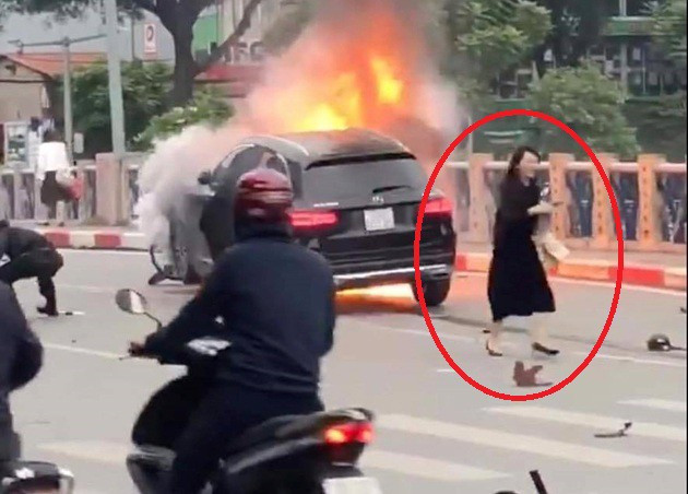 Vu chay xe Mercedes: Nu tai xe, giay cao got... nha giam rong cua don